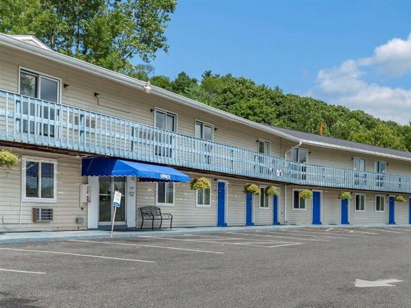 Econo Lodge Lee - Great Barrington Exterior photo