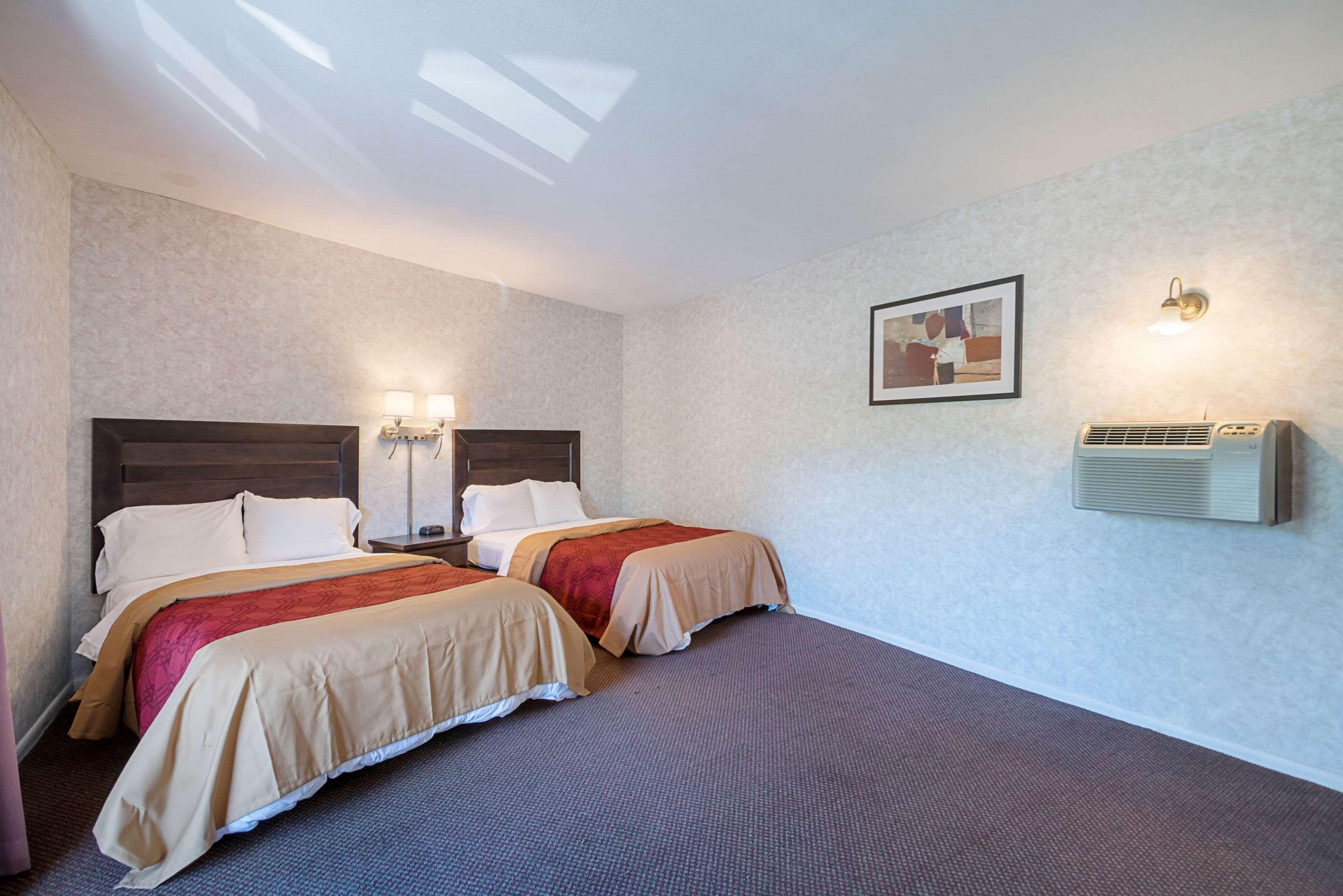 Econo Lodge Lee - Great Barrington Exterior photo