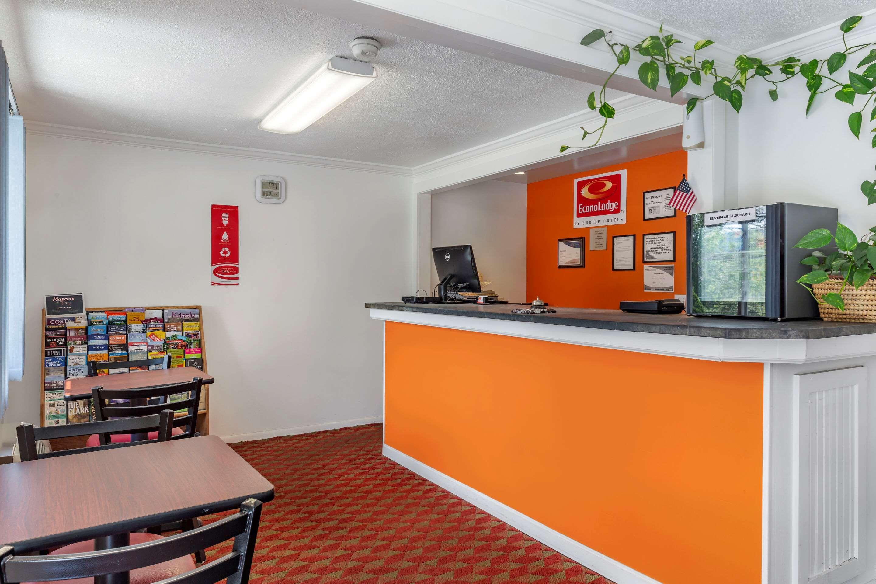 Econo Lodge Lee - Great Barrington Exterior photo
