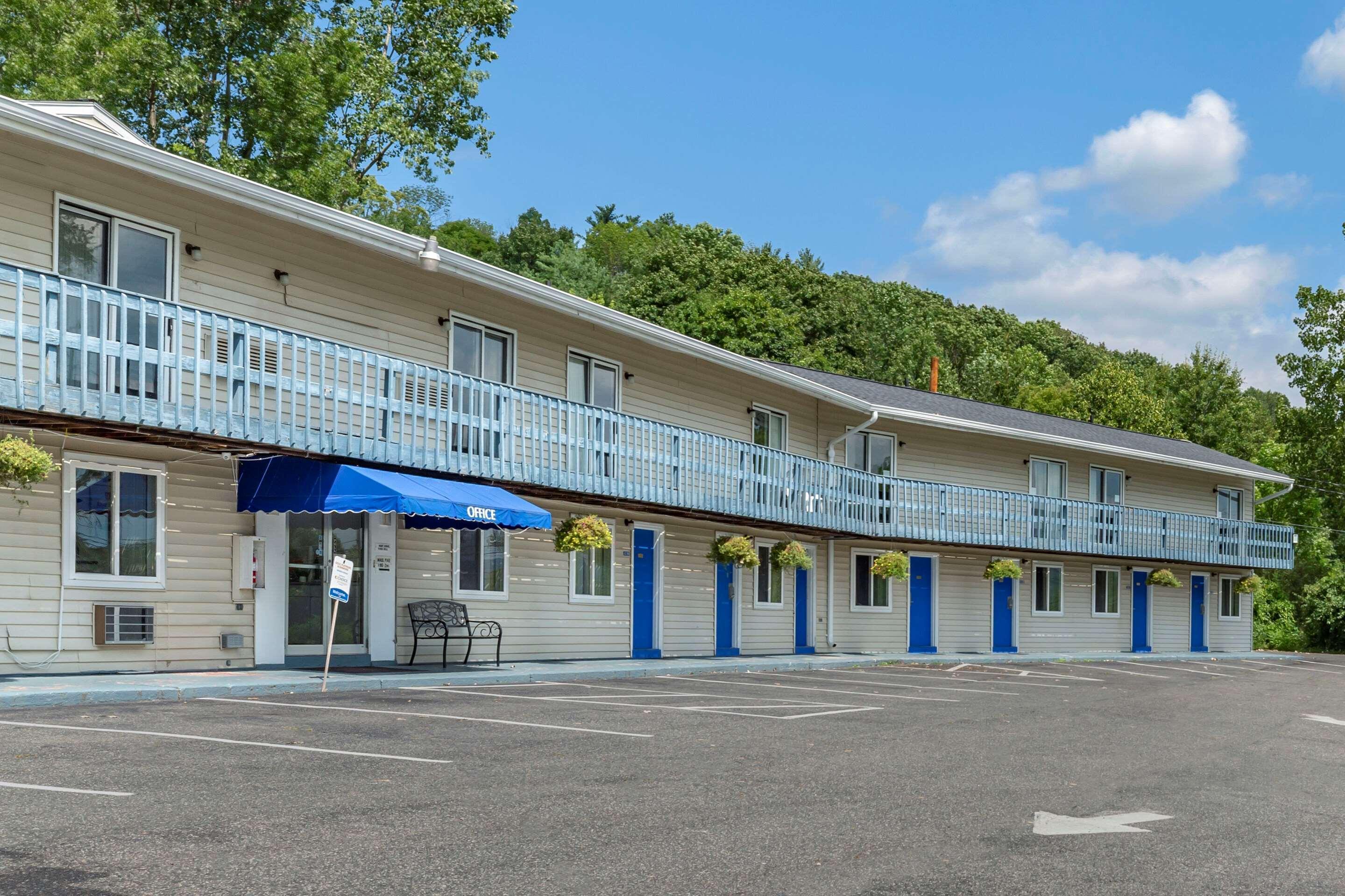 Econo Lodge Lee - Great Barrington Exterior photo