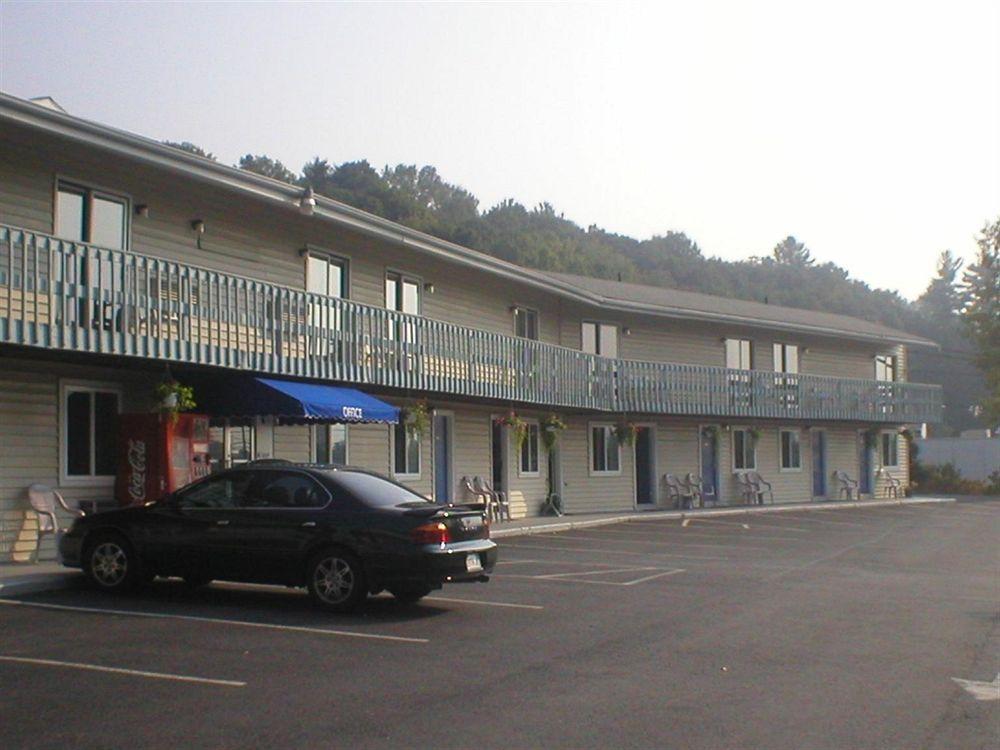 Econo Lodge Lee - Great Barrington Exterior photo