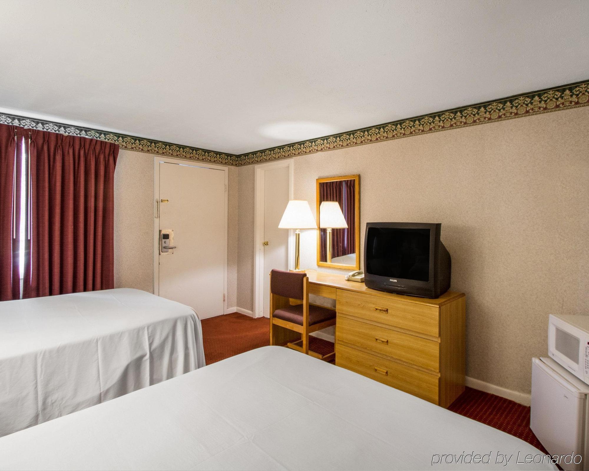 Econo Lodge Lee - Great Barrington Exterior photo