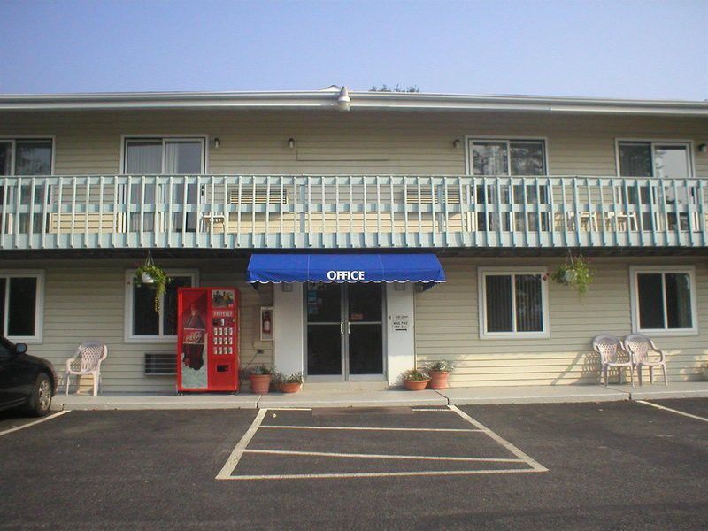 Econo Lodge Lee - Great Barrington Exterior photo